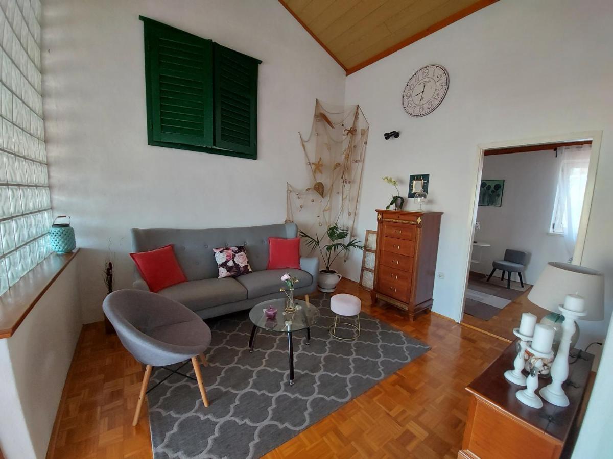 Apartments And Rooms Villa Dona Makarska Exteriör bild