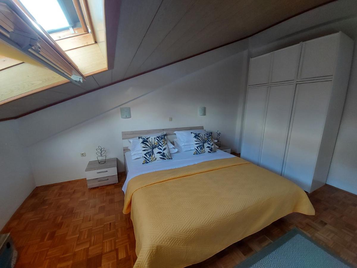 Apartments And Rooms Villa Dona Makarska Exteriör bild