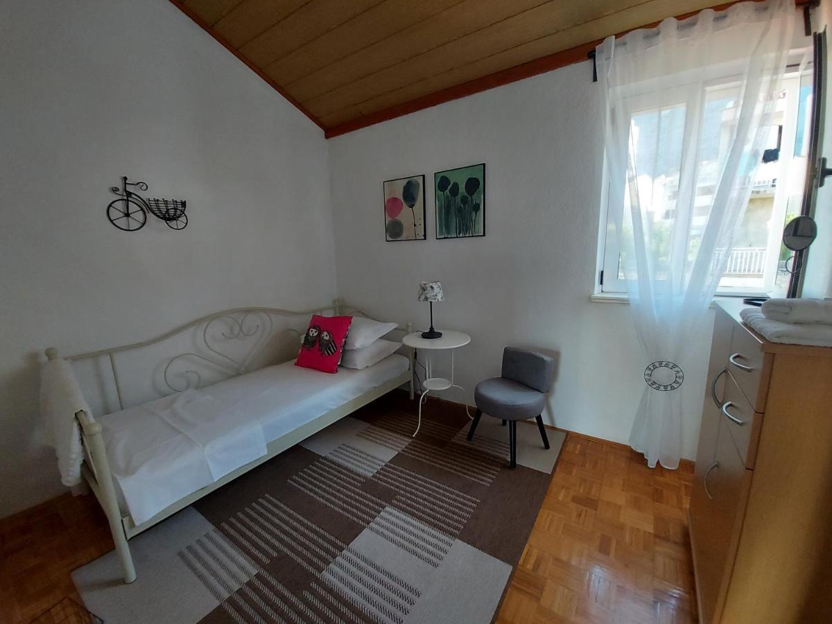Apartments And Rooms Villa Dona Makarska Exteriör bild