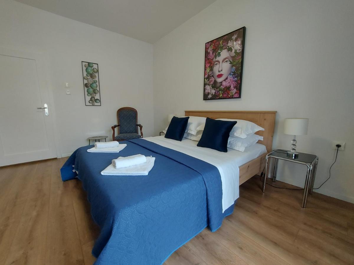 Apartments And Rooms Villa Dona Makarska Exteriör bild