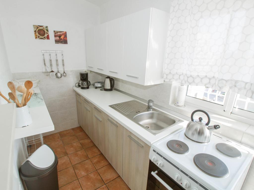 Apartments And Rooms Villa Dona Makarska Exteriör bild