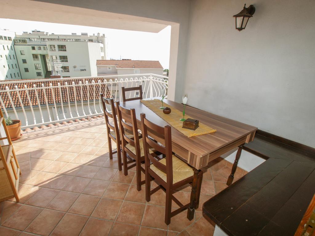 Apartments And Rooms Villa Dona Makarska Exteriör bild