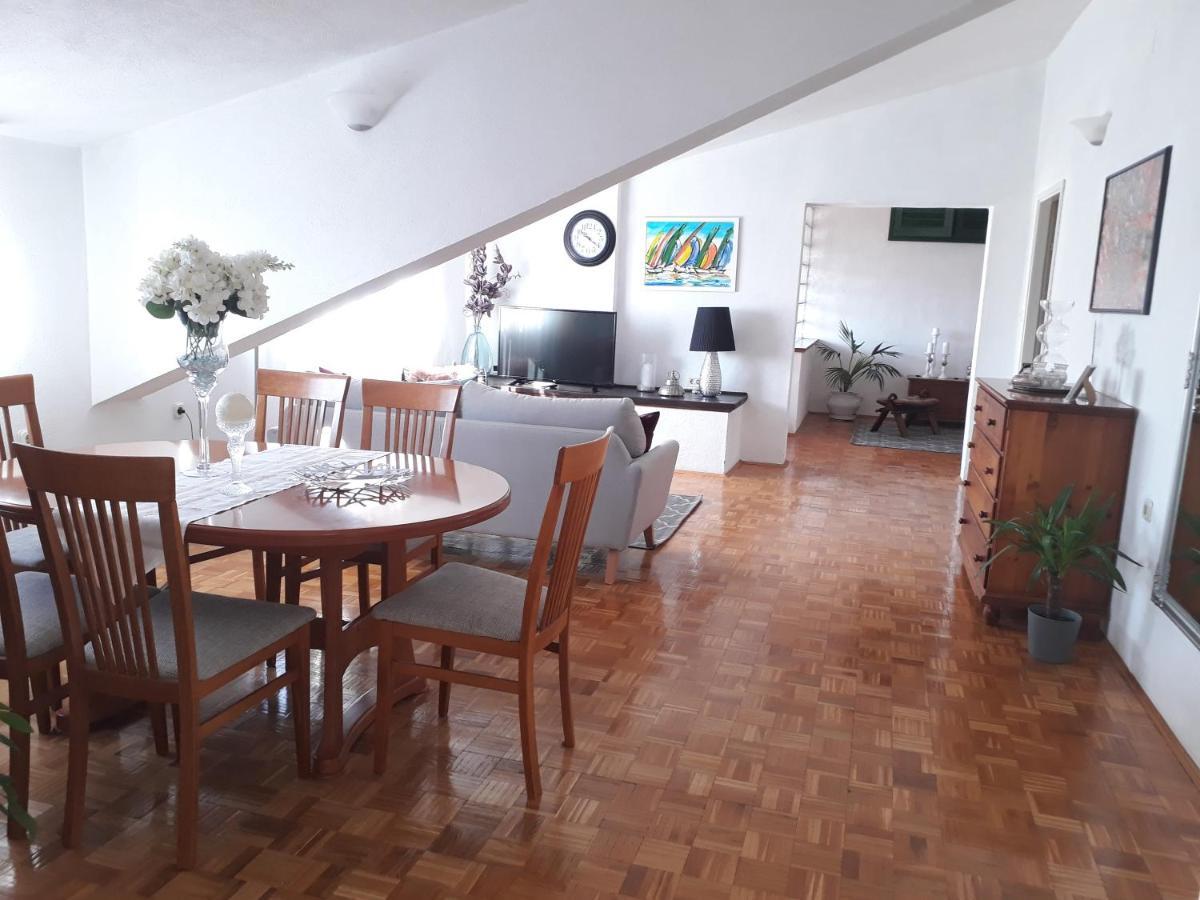Apartments And Rooms Villa Dona Makarska Exteriör bild